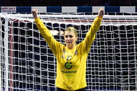 181209 Goalkeeper Katarina Tomasevic of Serbia during the EHF European WomenÕs Handball Championship match between Serbia and Russia on December 9, 2018 in Nantes. Photo: Ludvig Thunman BILDBYRN kod LT 35568 Copyright: LUDVIGxTHUNMAN BB181209LT081