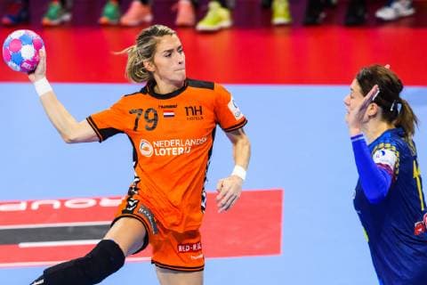 181209 Estavana Polman of Netherlands during the EHF European WomenÕs Handball Championship match between Netherlands and Romania on December 9, 2018 in Nancy. Photo: Fredrik Varfjell BILDBYRN kod FV 150181 Copyright: FREDRIKxVARFJELL BB181209FV019