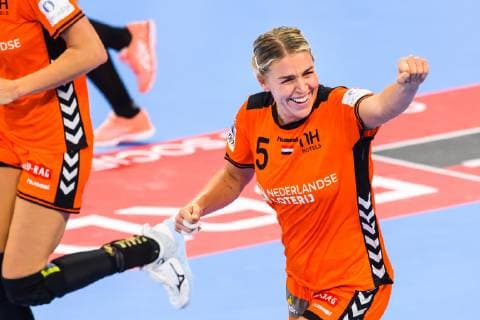 181209 Jessy Kramer of Netherlands celebrates during the EHF European WomenÕs Handball Championship match between Netherlands and Romania on December 9, 2018 in Nancy. Photo: Fredrik Varfjell BILDBYRN kod FV 150181 Copyright: FREDRIKxVARFJELL BB181209FV020