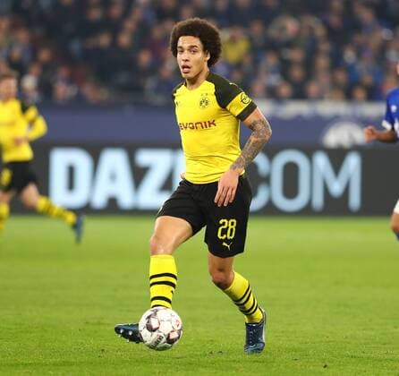 Samstag 08.12.2018, Saison 2018 2019, 1. Bundesliga, 14. Spieltag in der Veltins-Arena auf Schalke, FC Schalke 04 - BVB 09 Borussia Dortmund, Axel Witsel (BVB) DFL REGULATIONS PROHIBIT ANY USE OF PHOTOGRAPHS AS IMAGE SEQUENCES AND OR QUASI-VIDEO. *** Saturday 08 12 2018 Season 2018 2019 1 Bundesliga 14 Matchday in the Veltins Arena on Schalke FC Schalke 04 BVB 09 Borussia Dortmund Axel Witsel BVB DFL REGULATIONS PROHIBIT ANY USE OF PHOTOGRAPHS AS IMAGE SEQUENCES AND OR QUASI VIDEO