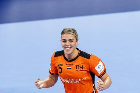 181209 Jessy Kramer of Netherlands celebrates during the EHF European Women?s Handball Championship match between Netherlands and Romania on December 9, 2018 in Nancy. Photo: Fredrik Varfjell BILDBYRAN kod FV 150181 Copyright: FREDRIKxVARFJELL BB181209FV041