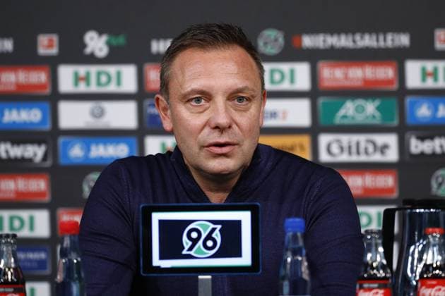 07.12.2018, HDI-Arena, Hannover, Pressekonferenz Hannover 96 mit Horst Heldt und Andre Breitenreiter, im Bild Andre Breitenreiter (Trainer, Hannover) Pressekonferenz Hannover 96