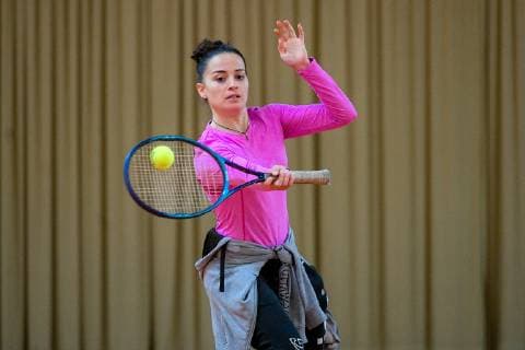 Promi-Tennisturnier für einen guten Zweck im Tennispark First Service Landsberg OT Queis Der Trainer des HFC, Spieler der Saale Bulls, Spielerinnen der Lions und der Wildcats sowie Prominente und Geschäftsleute wie Fussball Altstarl Bernd Schneider spielen in der 21. Auflage zugunsten der Elternhilfe krebskranker Kinder Leipzig e.V.. Veranstaltet wird das Turnier von Ulrich und Frank Mappes von der Top Werbeagentur Dimitra Kambouraki (06, GISA Lions SV Halle) Halle Saale Sachsen-Anhalt Deutschland