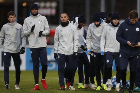 10.12.2018, Fussball, Saison 2018 2019, Champions League, 6. Spieltag - Pressekonferenz + Abschlusstraining FC Schalke 04 v. l. Benjamin Goller (FC Schalke 04), Naldo (FC Schalke 04), Ahmed Kutucu (FC Schalke 04) Gelsenkirchen Veltins Arena Deutschland