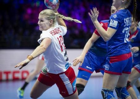Handball, Damen EM, Dänemark - Russland Danmarks Kathrine Heindahl under EM kampen mellem Danmark-Rusland i Nantes, mandag den 10 december 2018.. , Nantes Denmark Copyright: Scanpix LiselottexSabroex COP104 spdk20181210-185120-L