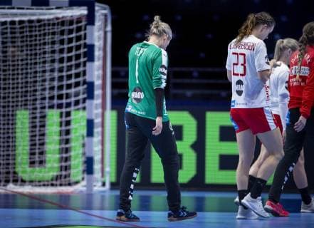Handball, Damen EM, Dänemark - Russland Danmarks Sandra Toft og Kristina Joergensen efter EM kampen mellem Danmark-Rusland i Nantes, mandag den 10 december 2018.. , Nantes Denmark Copyright: Scanpix LiselottexSabroex COP104 spdk20181210-194032-L