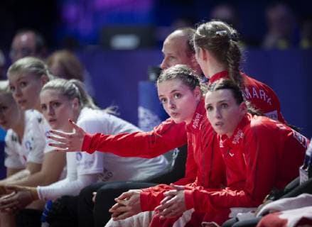 Handball, Damen EM, Dänemark - Russland Danmarks Kristina Joergensen og Fie Woller under EM kampen mellem Danmark-Rusland i Nantes, mandag den 10 december 2018.. , Nantes Denmark Copyright: Scanpix LiselottexSabroex COP104 spdk20181210-194822-L