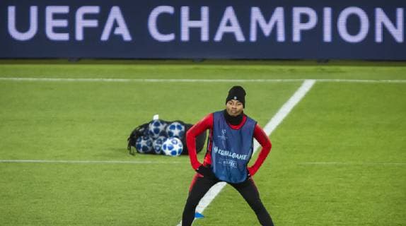 10th December 2018, Rajko Mitic Stadium, Belgrade, Serbia; UEFA Champions League football, Red Star Belgrade versus Paris Saint-Germain press conference PK Pressekonferenz Christopher Nkunku of Paris Saint-Germain training  ActionPlus12086686 NikolaxKrstic