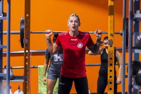 Nancy, Frankreich 10. Dezember 2018: EHF EM 2018 - Media Day - Training Luisa Schulze (Deutschland Bietigheim) beim Krafttraining Nancy Frankreich
