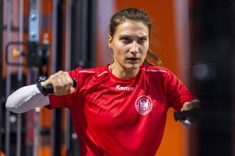 Nancy, Frankreich 10. Dezember 2018: EHF EM 2018 - Media Day - Training Torhueterin Isabell Roch (Deutschland Metzingen) beim Krafttraining Nancy Frankreich
