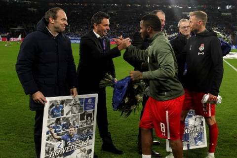 Offizielle Verabschiedung von Benedikt Höwedes (Lokomotiv Moskau) und Jefferson Farfan (Lokomotiv Moskau) beim Champions League Spiel (Saison 2018 19) FC Schalke 04 - Lokomotive Moskau. Copyright: Thomas Pakusch