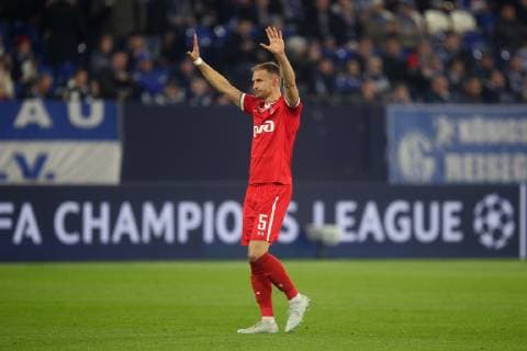 11.12.2018, Fussball, Saison 2018 2019, Champions League, 6. Spieltag - FC Schalke 04 - Lokomotive Moskau Benedikt Höwedes (Lokomotive Moskau) Gelsenkirchen Veltins Arena Deutschland