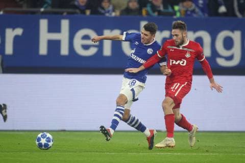 11.12.2018, Fussball, Saison 2018 2019, Champions League, 6. Spieltag - FC Schalke 04 - Lokomotive Moskau v. l. Alessandro Schöpf (FC Schalke 04), Maciej Rybus (Lokomotive Moskau) Gelsenkirchen Veltins Arena Deutschland