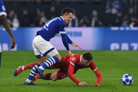 Yevhen Konoplyanka ( Schalke 04 ) im Zweikampf mit Aleksei Miranchuk ( Lokomotive Moskau ). 18.09.2018, Fussball, Champiosleague, Schalke 04 vs Lokomotive Moskau DFB REGULATIONS PROHIBIT ANY USE OF PHOTOGRAPHS AS IMAGE SEQUENCES AND OR QUASI-VIDEO 18.09.2018, Fussball, Champiosleague, Schalke 04 vs Lokomotive Moskau Gelsenkirchen Copyright: xEIBNER ThomasxThienelx EP_TTL