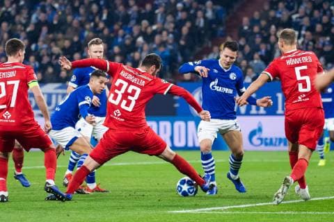 11.12.2018, xkvx, Fussball UEFA Champions League, FC Schalke 04 - Lok Moskau emspor, v.l. Amine Harit (S04 - Schalke 04), Yevhen Konoplyanka (S04 - Schalke 04), Solomon Kverkvelia (Lokomotive Moskau), Benedikt Hoewedes (Lokomotive Moskau) (DFL DFB REGULATIONS PROHIBIT ANY USE OF PHOTOGRAPHS as IMAGE SEQUENCES and or QUASI-VIDEO) Gelsenkirchen