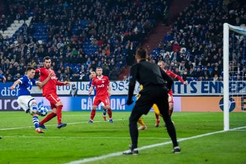 11.12.2018, xkvx, Fussball UEFA Champions League, FC Schalke 04 - Lok Moskau emspor, v.l. Goal scored, Tor zum 1:0 durch Alessandro Schoepf (S04 - Schalke 04) (DFL DFB REGULATIONS PROHIBIT ANY USE OF PHOTOGRAPHS as IMAGE SEQUENCES and or QUASI-VIDEO) Gelsenkirchen