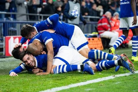 Sport Themen der Woche KW50 Sport Bilder des Tages 11.12.2018, xkvx, Fussball UEFA Champions League, FC Schalke 04 - Lok Moskau emspor, v.l. Torjubel, Goal celebration, celebrate the goal zum 1:0 durch Alessandro Schoepf (S04 - Schalke 04) (DFL DFB REGULATIONS PROHIBIT ANY USE OF PHOTOGRAPHS as IMAGE SEQUENCES and or QUASI-VIDEO) Gelsenkirchen
