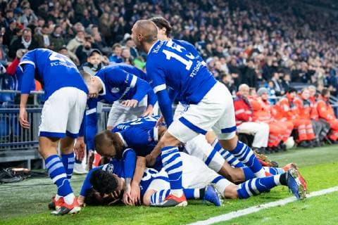 11.12.2018, xkvx, Fussball UEFA Champions League, FC Schalke 04 - Lok Moskau emspor, v.l. Torjubel, Goal celebration, celebrate the goal zum 1:0 durch Alessandro Schoepf (S04 - Schalke 04) (DFL DFB REGULATIONS PROHIBIT ANY USE OF PHOTOGRAPHS as IMAGE SEQUENCES and or QUASI-VIDEO) Gelsenkirchen