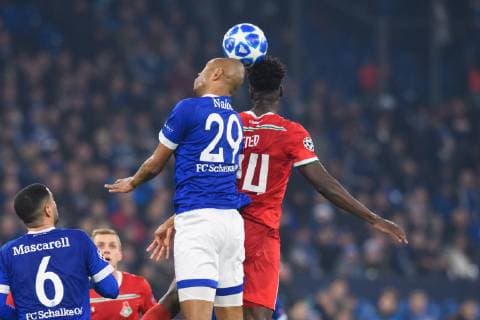 GER, UEFA Champions League, Gruppenphase, Gruppe D, FC Schalke 04 vs. FC Lokomotiv Moskva Moskau 11.12.2018, VELTINS Arena, Gelsenkirchen, Deutschland, GER, UEFA Champions League, Gruppenphase, Gruppe D, FC Schalke 04 vs. FC Lokomotiv Moskva Moskau DFL REGULATIONS PROHIBIT ANY USE OF PHOTOGRAPHS AS IMAGE SEQUENCES AND OR QUASI-VIDEO. im Bild Zweikampf zwischen Naldo ( 29 Schalke) und Eder ( 24 Moskau) Kopfball