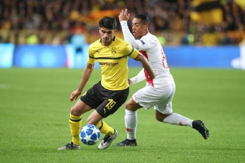 Monaco, 11.12.2018, UEFA Champions League - 2018 19 Season, Gruppenphase - Gruppe A - 6. Spieltag, AS Monaco - Borussia Dortmund, Mahmoud Dahou (Dortmund) und Youri Tielemans (Monaco) im zweikampf, battle for the ball ( DeFodi535