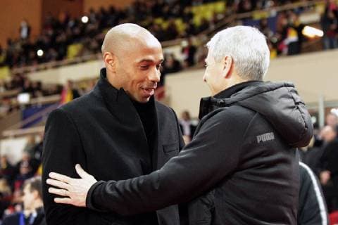 v.l. Cheftrainer Thierry Henry (Monaco) und Cheftrainer Lucien Favre (Dortmund) begruessen sich beim Spiel AS Monaco vs. Borussia Dortmund, Fussball, Champions League, 11.12.2018 AS Monaco vs. Borussia Dortmund, Fussball, Champions League, 11.12.2018 Monaco Copyright: xEIBNER MarioxHommesx EP_MHS