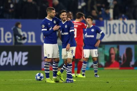 Die Spieler vom FC Schalke 04 freuen sich über den 1:0 Sieg beim Champions League Spiel (Saison 2018 19) FC Schalke 04 - Lokomotive Moskau. Copyright: Thomas Pakusch