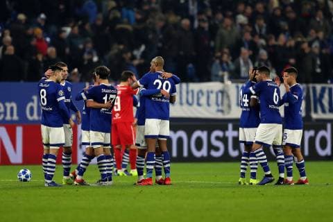 Sport Bilder des Tages Die Spieler vom FC Schalke 04 nach dem 1:0 Sieg beim Champions League Spiel (Saison 2018 19) FC Schalke 04 - Lokomotive Moskau. Copyright: Thomas Pakusch