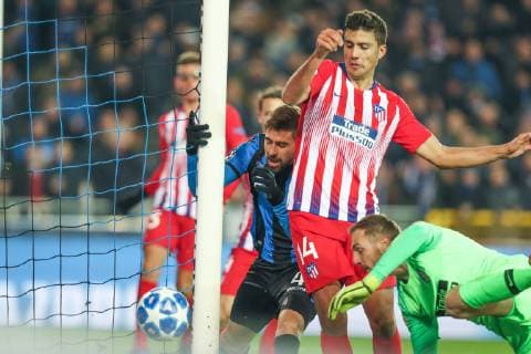 Club s Luan Peres, Atletico s Rodrigo Rodri Hernandez Cascante and Atletico s goalkeeper Jan Oblak fight for the ball during a game between Belgian soccer team Club Brugge KV and Spanish club Athletico Madrid, in Brugge, Tuesday 11 December 2018, on the sixth and last day of the UEFA Champions League, in the group A. BRUNOxFAHY  x05488240x