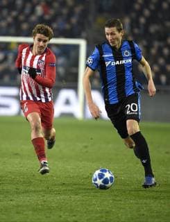 Hans Vanaken midfielder of Club Brugge and Atletico s Antoine Griezmann FOOTBALL : Club Bruges vs Atletico Madrid - Ligue des Champions - 11 12 2018 PhotoNews Panoramic 