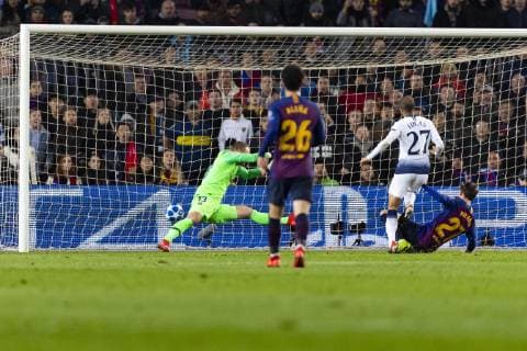 11.12.2018, xslx, Fussball Champions League, FC Barcelona Barca - Tottenham Hotspur emspor, v.l. Lucas (Tottenham Spurs), macht den Tor zum 1-1 (DFL DFB REGULATIONS PROHIBIT ANY USE OF PHOTOGRAPHS as IMAGE SEQUENCES and or QUASI-VIDEO) Barcelona