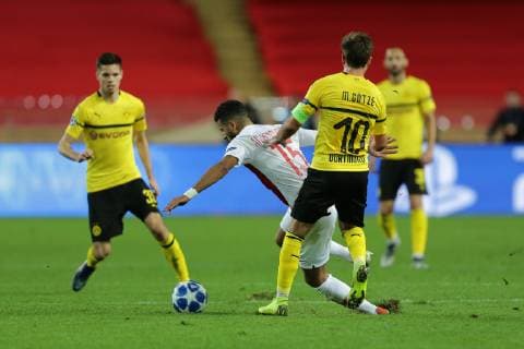 v. li. im Zweikampf Youssef Ait Bennasser (Monaco) und Mario Goetze (Dortmund) beim Spiel AS Monaco vs. Borussia Dortmund, Fussball, Champions League, 11.12.2018 AS Monaco vs. Borussia Dortmund, Fussball, Champions League, 11.12.2018 Monaco Copyright: xEIBNER MarioxHommesx EP_MHS