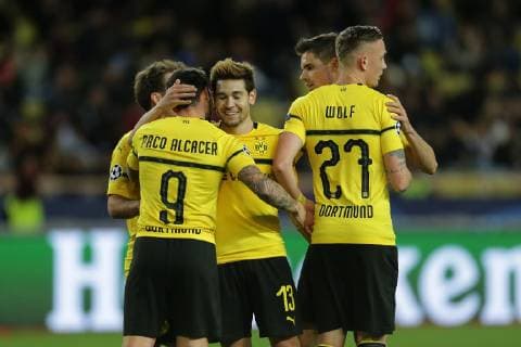 v.l. Paco Alcacer (Dortmund), Raphael Guerreiro (Dortmund), Julian Weigl (Dortmund) und Marius Wolf (Dortmund) jubeln nach dem Tor zum 0:2 durch Raphael Guerreiro (Dortmund) beim Spiel AS Monaco vs. Borussia Dortmund, Fussball, Champions League, 11.12.2018 AS Monaco vs. Borussia Dortmund, Fussball, Champions League, 11.12.2018 Monaco Copyright: xEIBNER MarioxHommesx EP_MHS