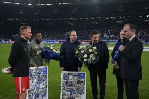 Fußball Champions League Gruppenphase 6. Spieltag FC Schalke 04 - Lokomotive Moskau am 11.12.2018 in der Veltins Arena in Gelsenkirchen Verabschiedung von Benedikt Höwedes ( Moskau ) und Jefferson Farfan ( Moskau ) DFL Regulations prohibit any use of photographs as image sequences and or quasi video.