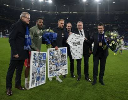 Fußball Champions League Gruppenphase 6. Spieltag FC Schalke 04 - Lokomotive Moskau am 11.12.2018 in der Veltins Arena in Gelsenkirchen Verabschiedung von Benedikt Höwedes ( Moskau ) und Jefferson Farfan ( Moskau ) DFL Regulations prohibit any use of photographs as image sequences and or quasi video.