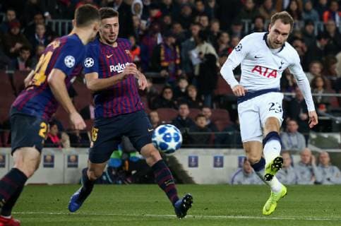 December 11, 2018 - Barcelona, Catalonia, Spain - Christian Eriksen during the match between FC Barcelona Barca and Tottenham Hotspur FC, corresponding to the week 6 of the UEFA Champions League, played at the Camp Nou Stadium on 11th December 2018 in Barcelona, Spain. ( Urbanandsport NurPhoto) FC Barcelona v Tottenham Hotspur - UEFA Champions League Group B  - ZUMAn230 20181211_zaa_n230_679 Copyright: xJoanxVallsx