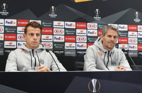 SOCCER - UEFA EL, Rapid vs Rangers VIENNA,AUSTRIA,12.DEC.18 - SOCCER - UEFA Europa League, group stage, SK Rapid Wien vs Glasgow Rangers, preview, press conference PK Pressekonferenz of Rapid. Image shows Stefan Schwab (Rapid) and head coach Dietmar Kuehbauer (Rapid). Keywords: Wien Energie. GEPAxpictures xChristianxOrt