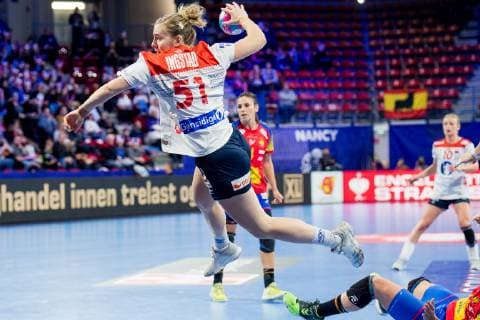 181212 Vilde Ingstad of Norway during the EHF European Women s Handball Championship match between Spain and Norway on December 11, 2018 in Nancy. Photo: Fredrik Varfjell BILDBYRAN kod FV 150184 Copyright: FREDRIKxVARFJELL BB181212FV016