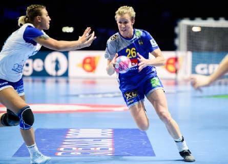 181212 Elin Hallagard of Sweden during the EHF European WomenÕs Handball Championship match between Sweden and Russia on December 12, 2018 in Nantes. Photo: Ludvig Thunman BILDBYRN kod LT 35571 Copyright: LUDVIGxTHUNMAN BB181212LT053