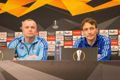 Trondheim - PK Fussball EL Leipzig, 12.12.2018, Red Bull Arena, Fussball, Euro League , Rosenborg Trondheim - Pressekonferenz vor dem Spiel gegen RB Leipzig , Im Bild v.l.: Trainer Rini Coolen und Mike Jensen ,