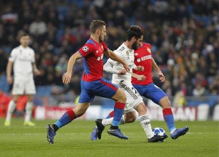 Soccer match between Real Madrid and CSK, of the Champions League 2018 2019, held at the Santiago Bernabeu stadium, in Madrid. (Photo: Jose Cuesta 261 Cordon Press). Isco Cordon Press