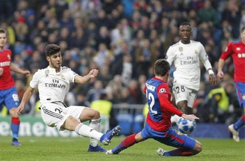 Soccer match between Real Madrid and CSK, of the Champions League 2018 2019, held at the Santiago Bernabeu stadium, in Madrid. (Photo: Jose Cuesta 261 Cordon Press). Marco Asensio Cordon Press