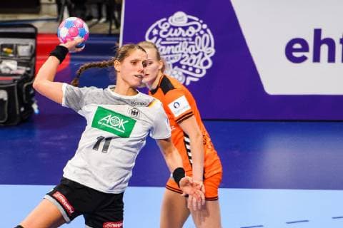 181212 Xenia Smits of Germany during the EHF European WomenÕs Handball Championship match between Netherlands - Germany on December 11, 2018 in Nancy. Photo: Fredrik Varfjell BILDBYRN kod FV 150186 Copyright: FREDRIKxVARFJELL BB181212FV088