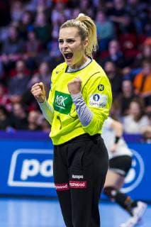 Handball, Frauen: EM, Niederlande - Deutschland Hauptrunde, Gruppe 2, 3. Spieltag im Palais des Sports Torhueterin Dinah Eckerle (Deutschland SG BBM Bietigheim) Jubel Freude Emotion Nancy Palais des Sports Jean Weille Frankreich
