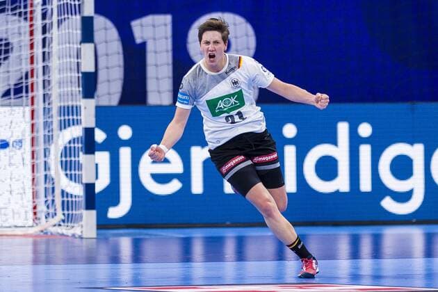 Handball, Frauen: EM, Niederlande - Deutschland Hauptrunde, Gruppe 2, 3. Spieltag im Palais des Sports Ina Grossmann (Deutschland Thueringer HC) Jubel Freude Emotion Torjubel Torschuetze Torschütze Nancy Palais des Sports Jean Weille Frankreich