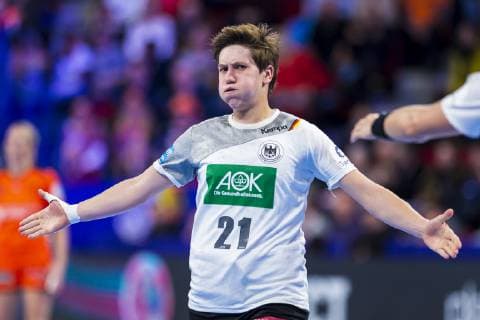 Sport Bilder des Tages Handball, Frauen: EM, Niederlande - Deutschland Hauptrunde, Gruppe 2, 3. Spieltag im Palais des Sports Ina Grossmann (Deutschland Thueringer HC) Jubel Freude Emotion Torjubel Torschuetze Torschütze Nancy Palais des Sports Jean Weille Frankreich