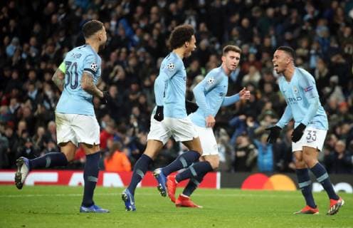 Manchester City - TSG 1899 Hoffenheim England, Manchester, 12.12.2018, Fussball, UEFA Champions League, Saison 2018 2019, 6. Spieltag, Manchester City - TSG 1899 Hoffenheim: v.l. Leroy Sane, Gabriel Jesus (beide Manchester City); Jubel Tor 1:1 Sane.