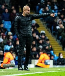 12.12.2018, xfux, Fussball UEFA Champions League, Manchester City FC - TSG 1899 Hoffenheim, emspor, v.l. Trainer Pep Guardiola (Manchester City FC) gibt Anweisungen, gestikuliert, mit den Armen gestikulieren gives instructions, gesticulate, gesticolando. Manchester