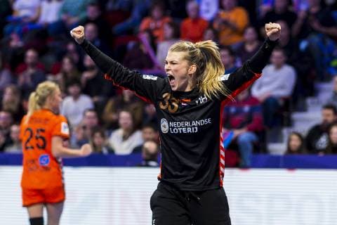 Handball, Frauen: EM, Niederlande - Deutschland Hauptrunde, Gruppe 2, 3. Spieltag im Palais des Sports Tess Wester (Niederlande) Jubel Freude Emotion Nancy Palais des Sports Jean Weille Frankreich