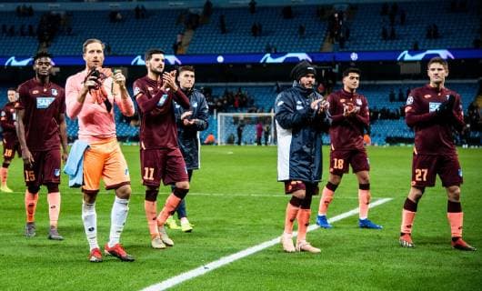 12.12.2018, xfux, Fussball UEFA Champions League, Manchester City FC - TSG 1899 Hoffenheim, emspor, v.l. Oliver Baumann (TSG 1899 Hoffenheim) und Spieler TSG 1899 Hoffenheim jubeln jubelt nach Spielende enttaeuscht, enttaeuscht schauend, dissapointed Manchester