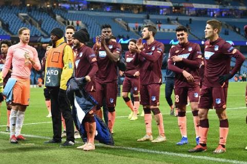 12.12.2018, xmeix, Fussball UEFA Champions League, Manchester City FC - TSG 1899 Hoffenheim, emspor, v.l. Die Hoffenheimer Spieler mit Oliver Baumann (TSG 1899 Hoffenheim) bei ihren Fans DFL DFB REGULATIONS PROHIBIT ANY USE OF PHOTOGRAPHS as IMAGE SEQUENCES and or QUASI-VIDEO Manchester